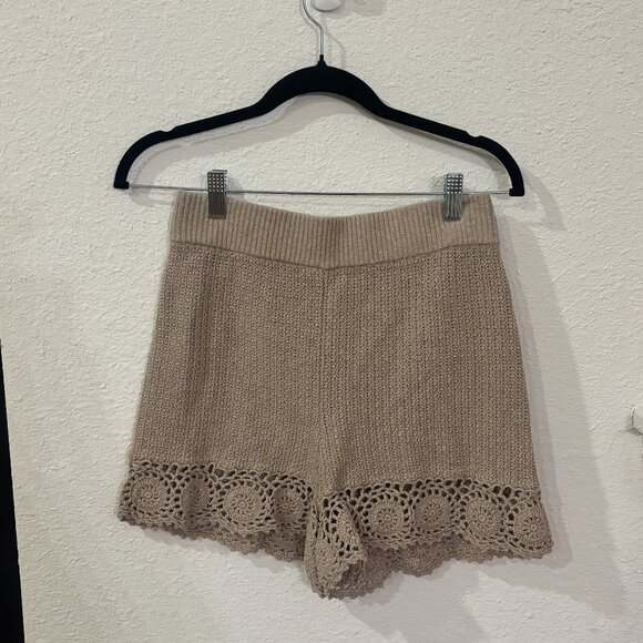Abercrombie and Fitch Tan Knit Shorts Scalloped - Picture 1 of 4